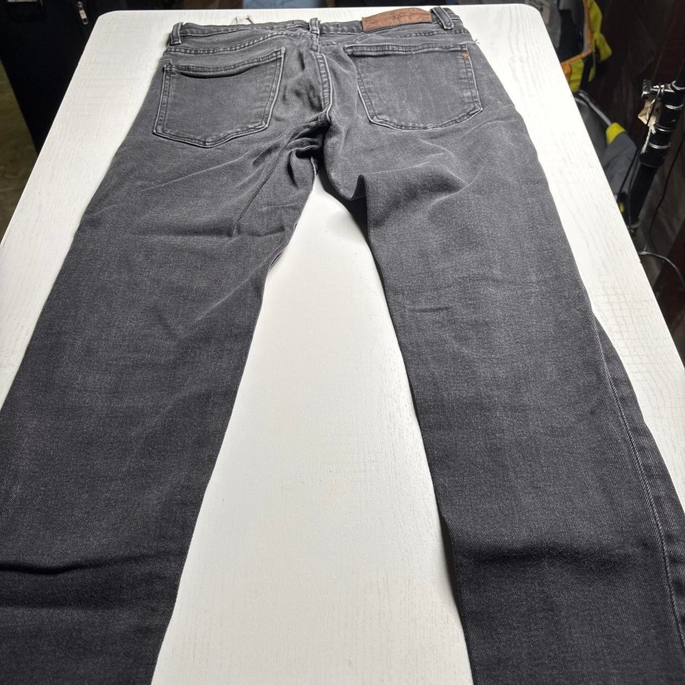 Zara gray straight leg jeans size 31